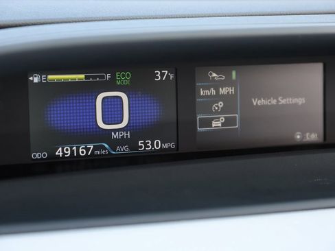 Certified 2022 Toyota Prius LE image 23