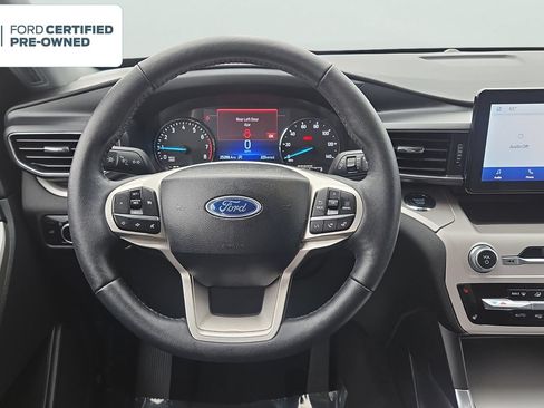 Certified 2024 Ford Explorer XLT w/ Equipment Group 202A AWD/4WD image 11