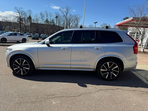 Used 2020 Volvo XC90 T6 Momentum w/ Protection Package Premier image 4