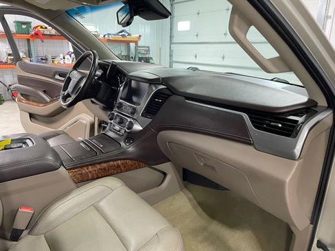 Used 2015 Chevrolet Tahoe LTZ AWD/4WD image 27
