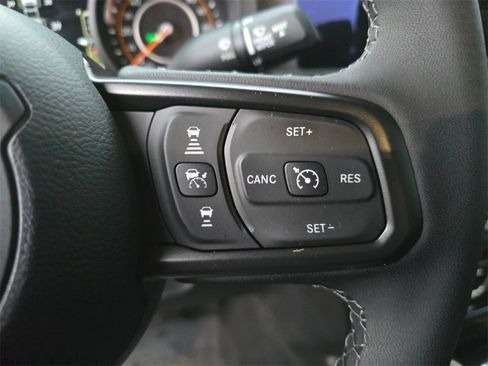 Used 2025 Jeep Gladiator Rubicon image 28