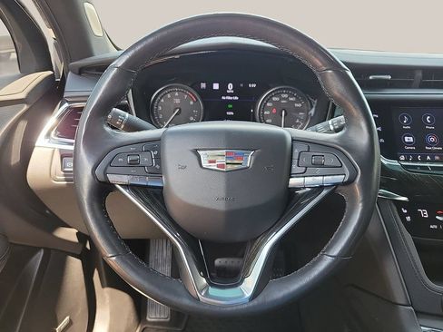 Used 2020 Cadillac XT6 Premium Luxury AWD/4WD image 19