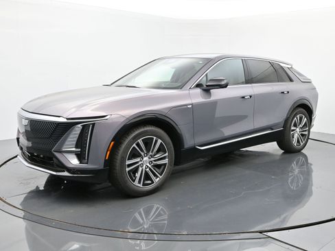 New 2026 Cadillac Lyriq Luxury image 1