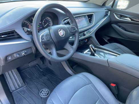 Certified 2020 Buick Enclave Essence image 4