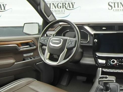 Used 2022 GMC Sierra 1500 Denali AWD/4WD image 16