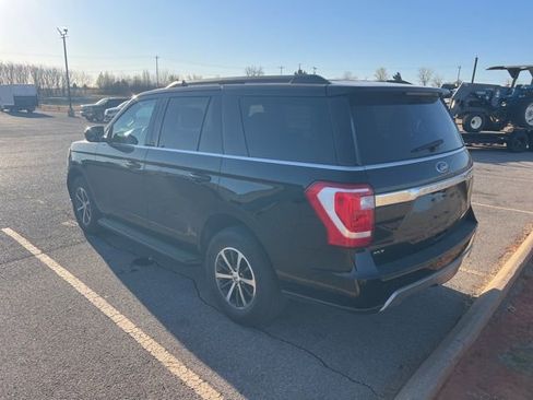 Used 2021 Ford Expedition XLT image 5