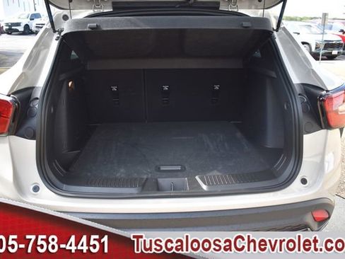 Used 2026 Chevrolet Trax RS w/ Sunroof Package image 9