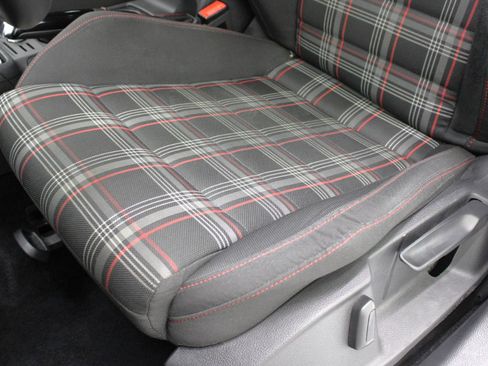 Used 2021 Volkswagen GTI S image 33