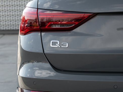 New 2025 Audi Q3 2.0T Premium image 28
