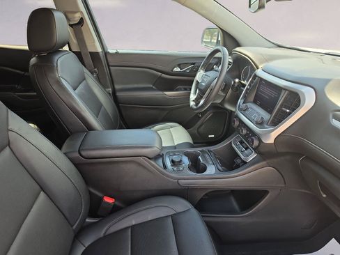 Used 2022 GMC Acadia SLT w/ LPO, Floor Liner Package FWD image 15