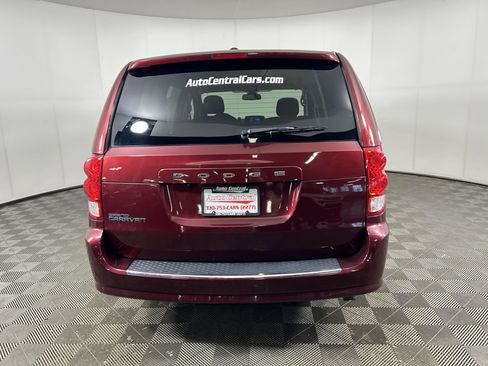 Used 2020 Dodge Grand Caravan SE w/ UConnect Hands-Free Group FWD image 7