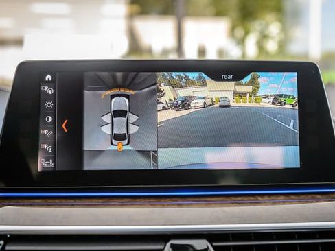 Used 2018 BMW 540i w/ M Sport Package RWD image 19