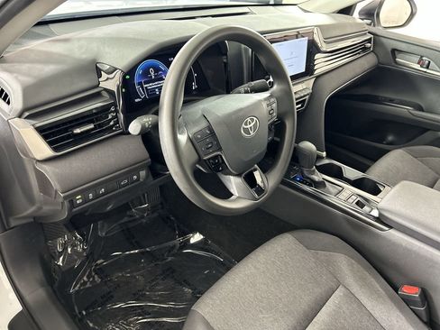 Used 2026 Toyota Camry LE FWD image 12