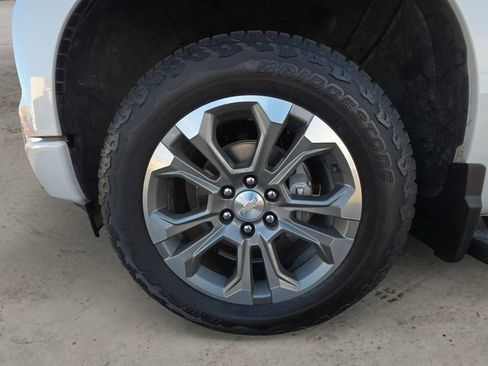 Used 2024 Chevrolet Silverado 1500 High Country w/ Technology Package image 14