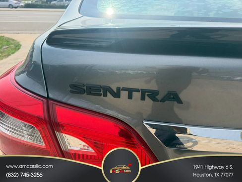 Used 2017 Nissan Sentra SR Turbo w/ SR Midnight Edition FWD image 10