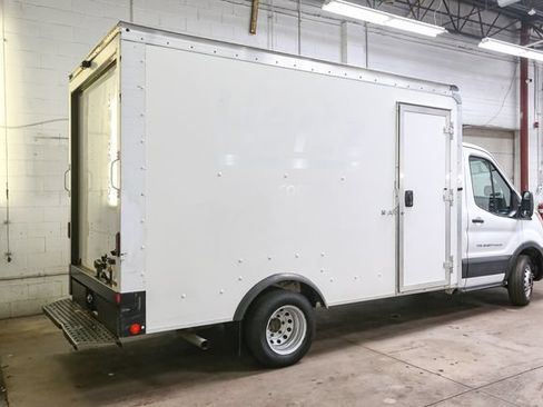 Used 2022 Ford Transit 350 DRW RWD image 8