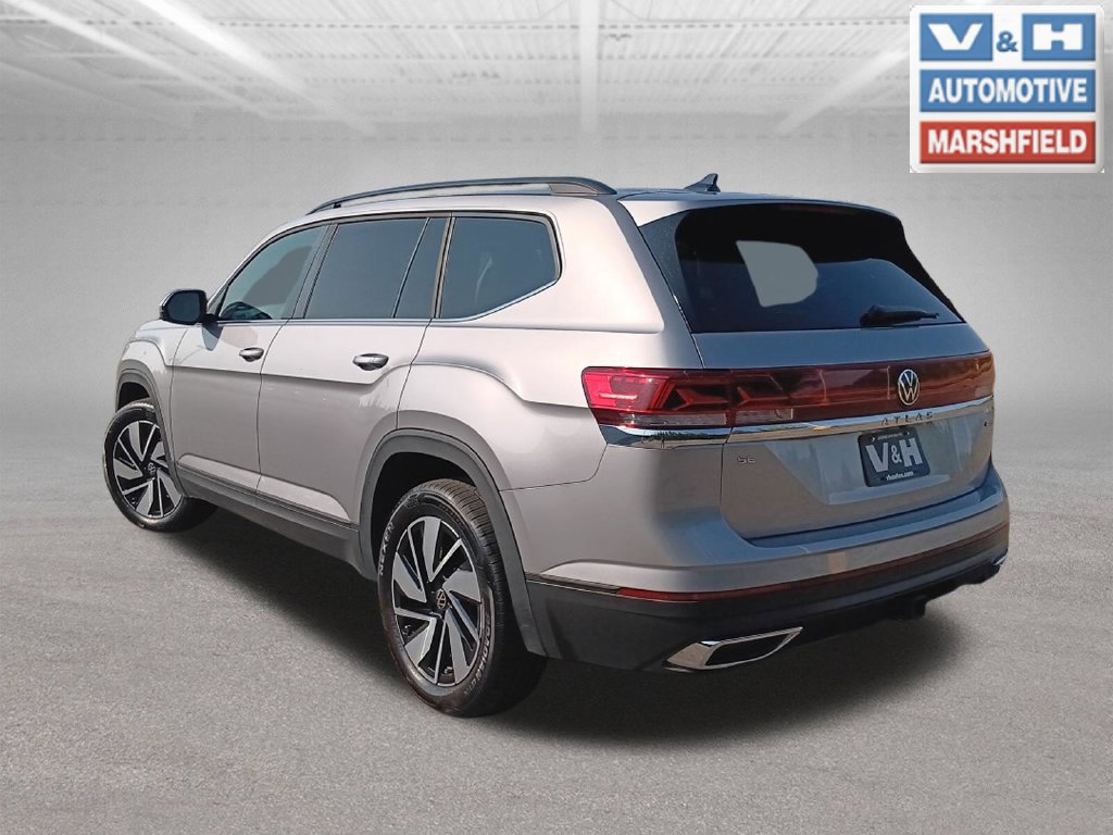 Used 2025 Volkswagen Atlas SE AWD/4WD image 6