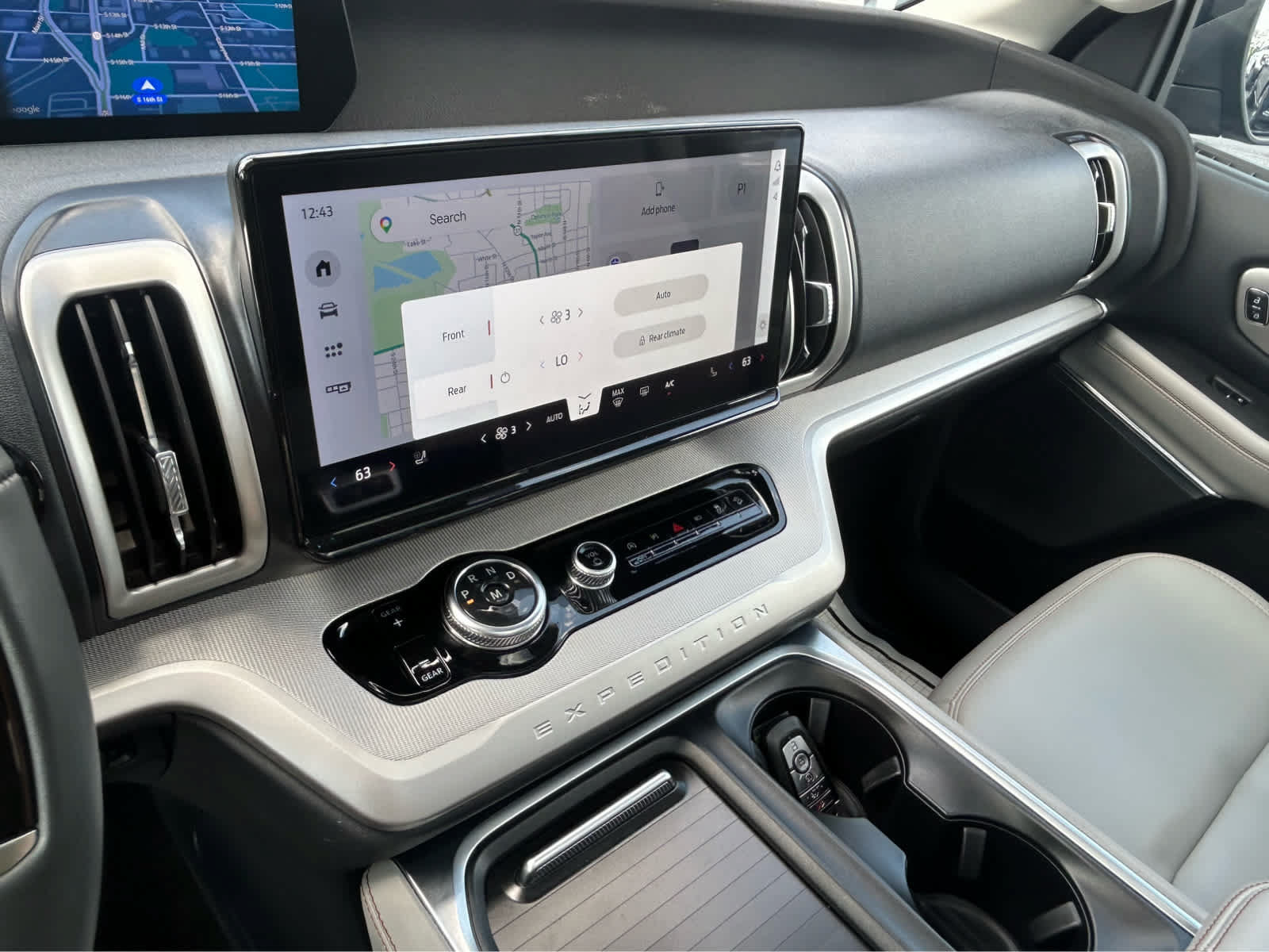 Certified 2025 Ford Expedition Active AWD/4WD image 36