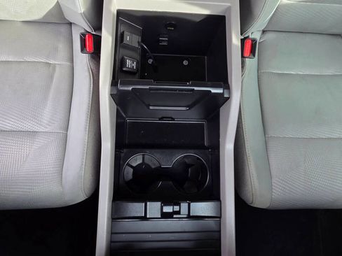 Used 2015 Honda Pilot LX image 29