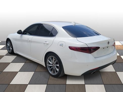 Used 2017 Alfa Romeo Giulia RWD image 6