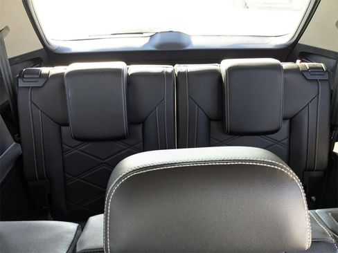 Used 2024 Volkswagen Atlas SE image 33