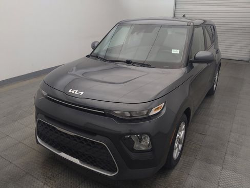 Used 2022 Kia Soul LX w/ Technology Package FWD image 15