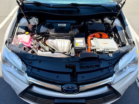 Used 2017 Toyota Camry XLE w/ Moonroof Package FWD image 20