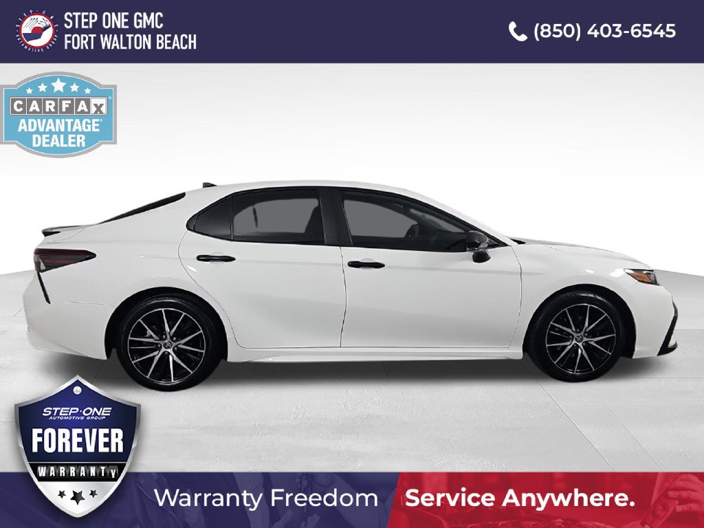 Used 2023 Toyota Camry SE FWD image 4