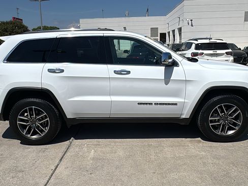 Used 2020 Jeep Grand Cherokee Limited w/ Luxury Group II image 8