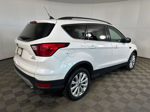 Used 2019 Ford Escape SEL image 3