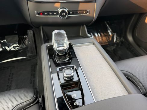 Certified 2026 Volvo XC90 B6 Ultra AWD/4WD image 17
