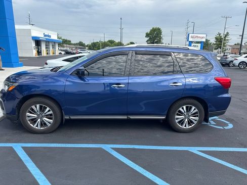 Used 2019 Nissan Pathfinder SL AWD/4WD image 5