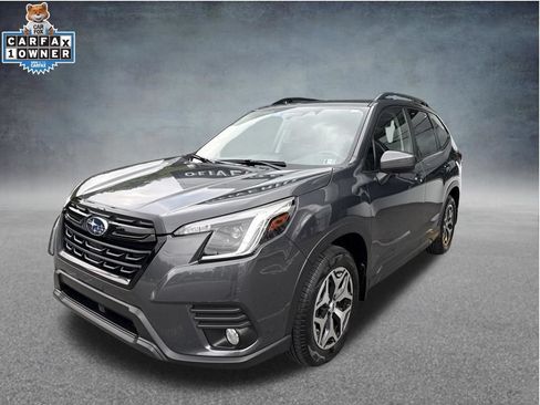 Used 2023 Subaru Forester Premium AWD/4WD image 1