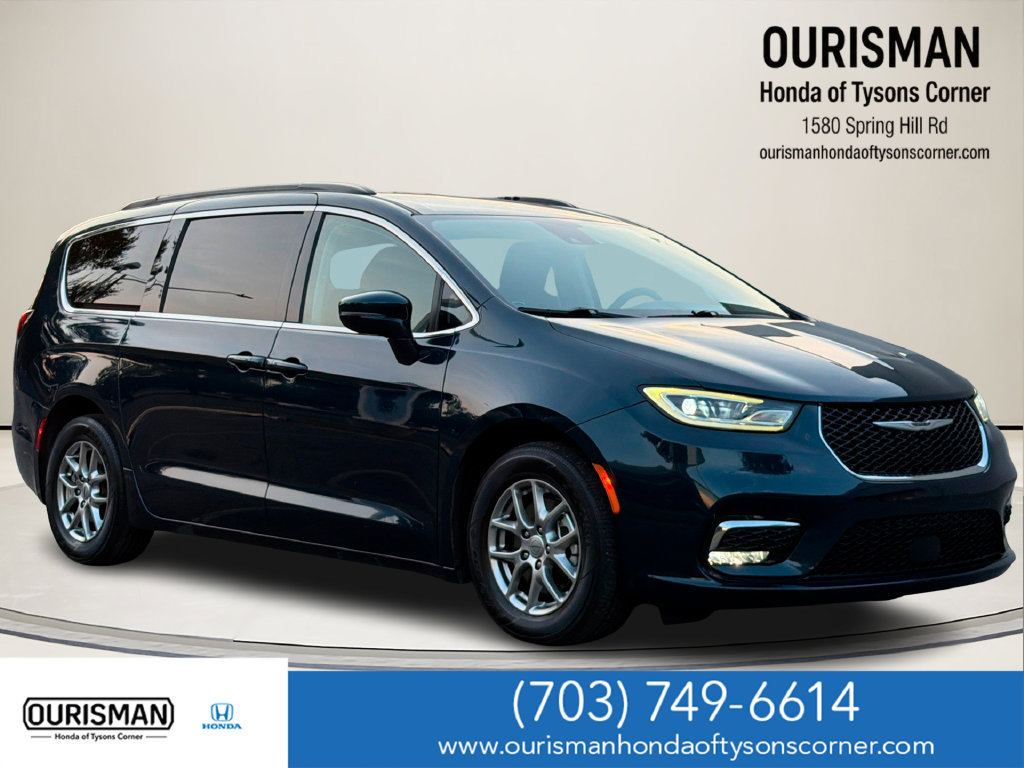 Used 2021 Chrysler Pacifica Touring FWD image 1