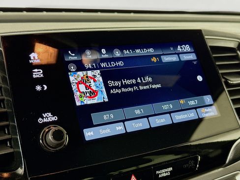 Used 2022 Honda Pilot Sport image 16