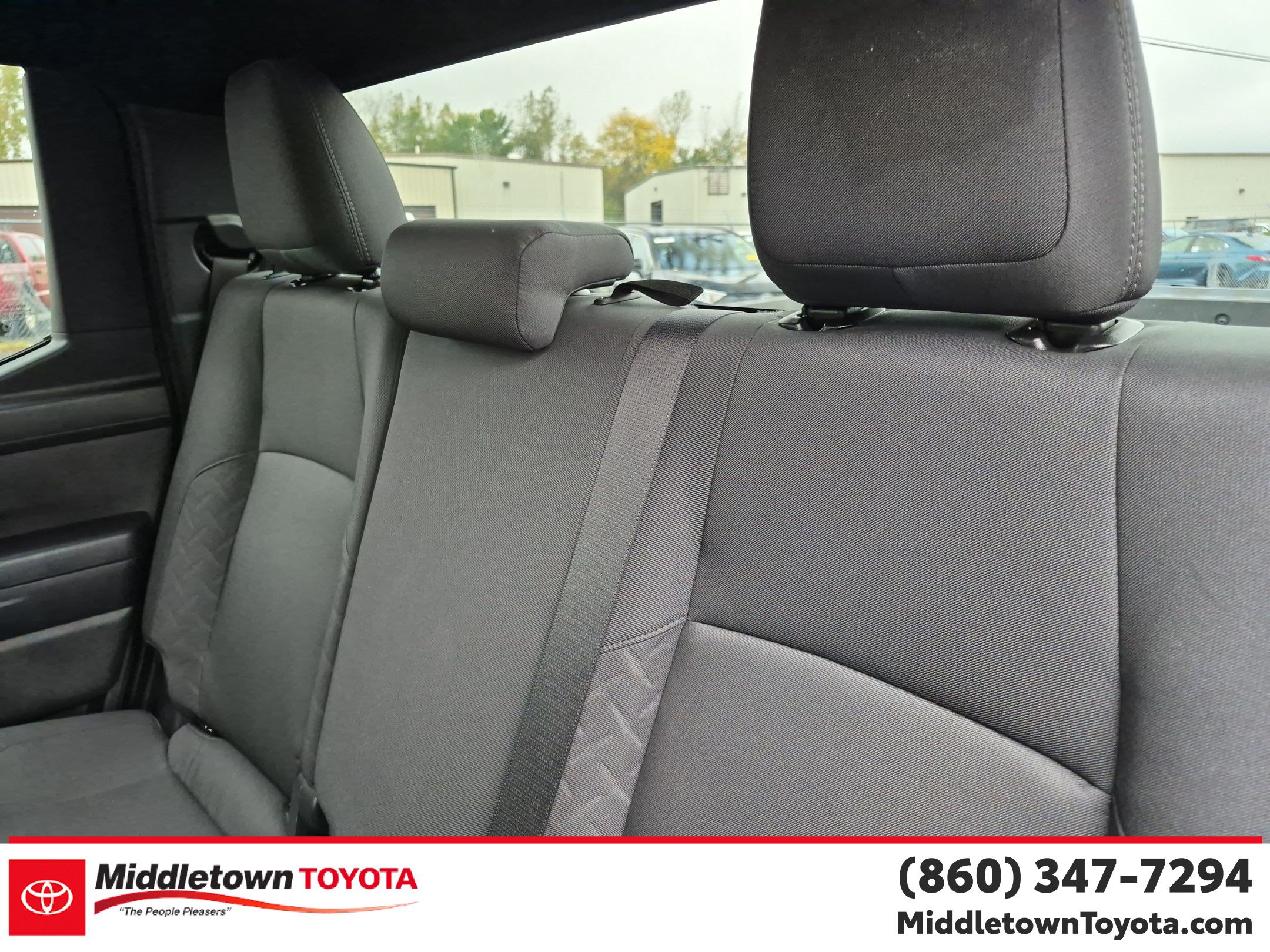 Used 2025 Toyota Tacoma SR5 AWD/4WD image 33