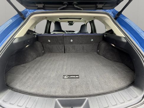 Used 2022 Lexus UX 250h w/ Premium Package image 13