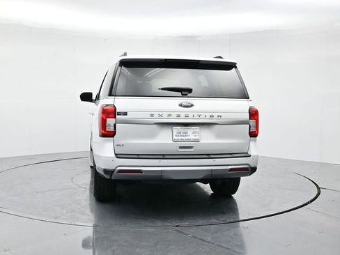 Certified 2022 Ford Expedition XLT image 10