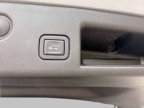 Used 2024 Chevrolet Equinox LT AWD/4WD image 8