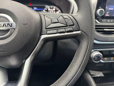 Used 2022 Nissan Altima 2.5 SV FWD image 22