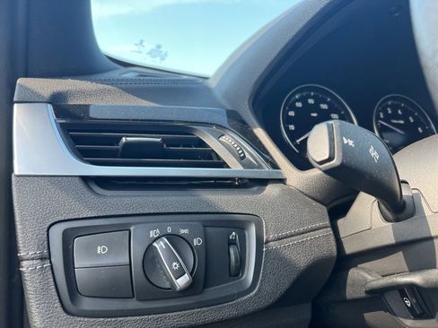 Used 2018 BMW X2 sDrive28i w/ Convenience Package FWD image 18