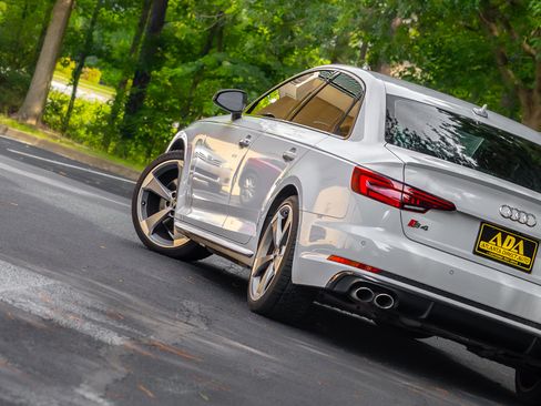 Used 2019 Audi S4 Premium Plus AWD/4WD image 25