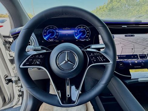 New 2026 Mercedes-Benz EQS 400 4MATIC SUV image 19