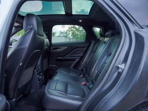 Used 2017 Jaguar F-PACE S AWD/4WD image 29
