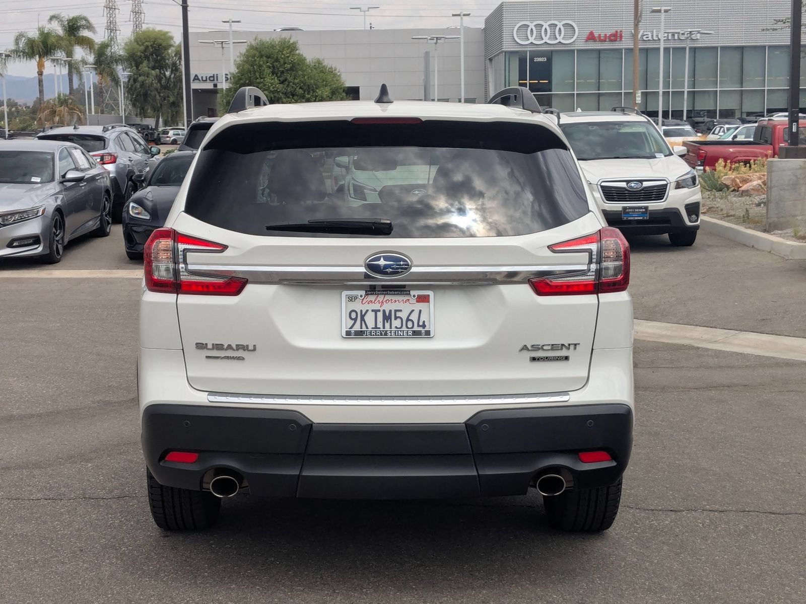 Certified 2023 Subaru Ascent Touring AWD/4WD image 4