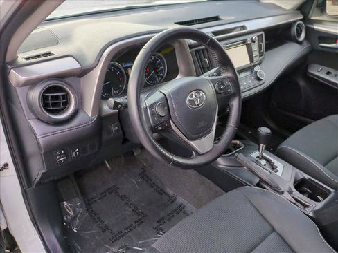 Used 2016 Toyota RAV4 XLE image 10