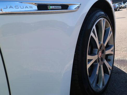 Used 2019 Jaguar XJ R-Sport image 51