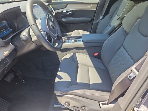 New 2026 Volvo XC90 T8 Plus w/ Protection Package Premier AWD/4WD image 9