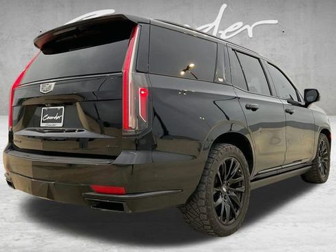 Used 2022 Cadillac Escalade Sport Platinum w/ LPO, ONYX Package AWD/4WD image 4