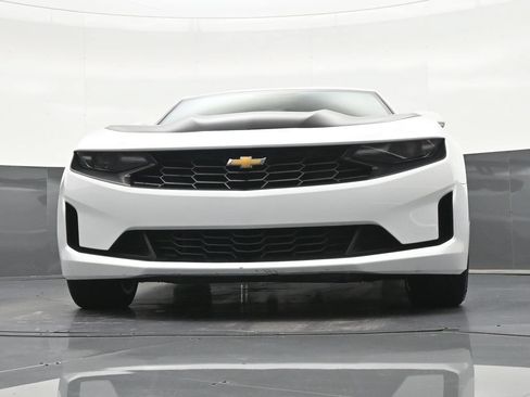 Used 2021 Chevrolet Camaro LT RWD image 31